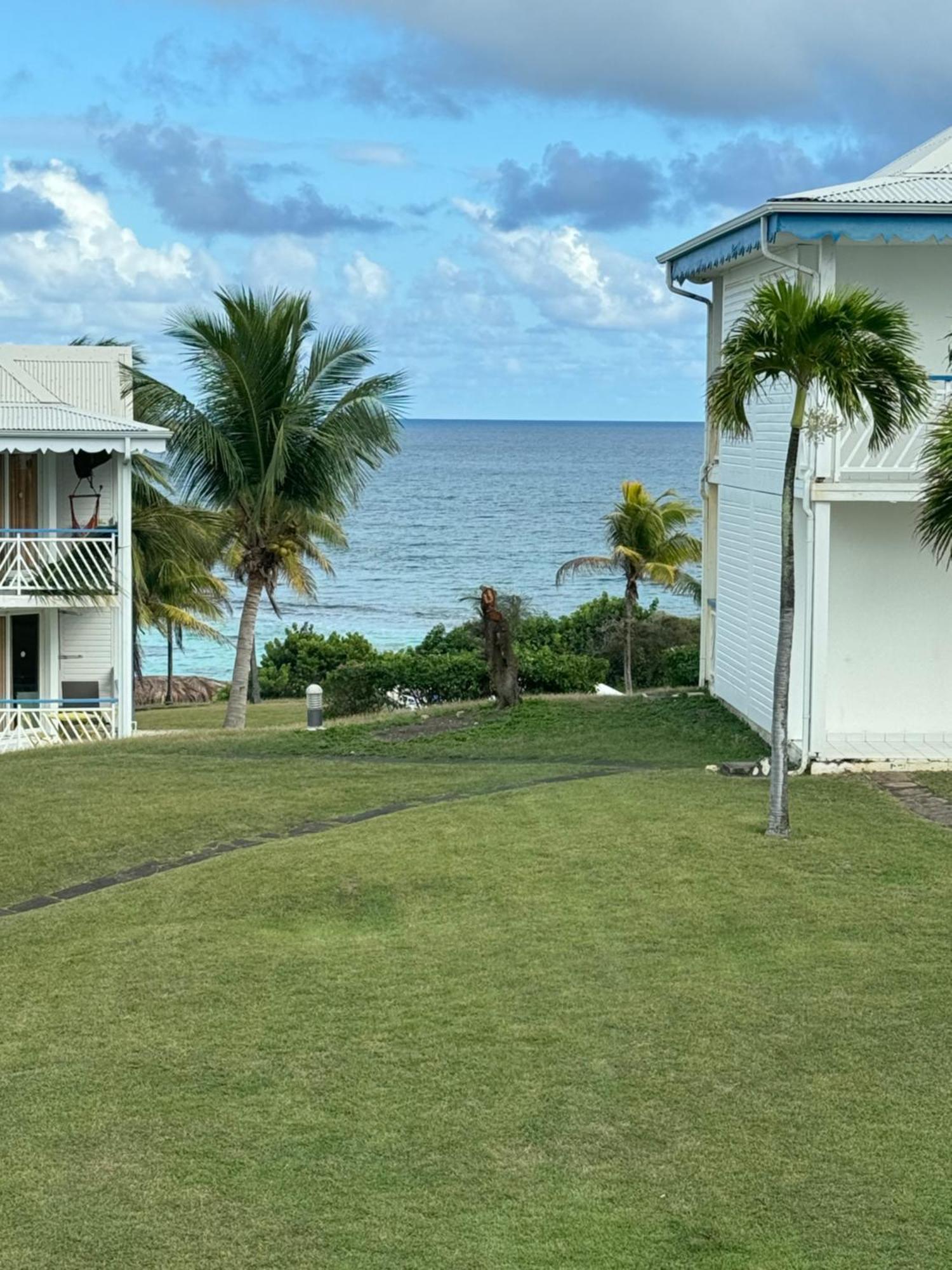 La Casaboubou Bed & Breakfast Saint-Francois  Exterior photo